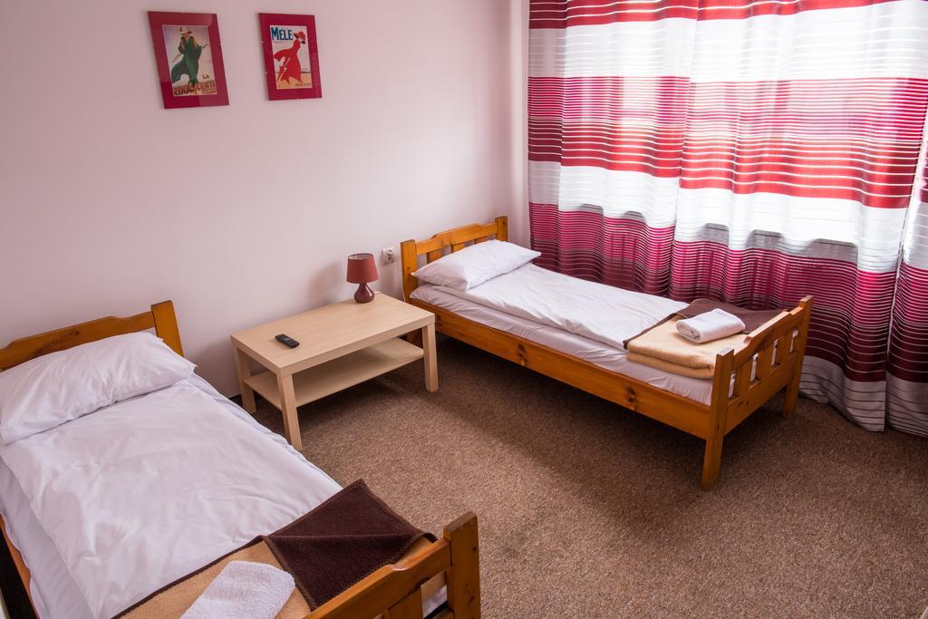 Hotel Astra 巴尔托希采 外观 照片
